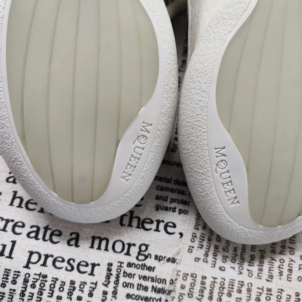 Alexander McQueen streamlined athletic